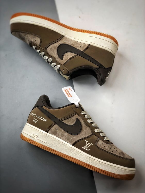 LV x Air Force 1 Low Cinza Escuro e Castanho - Vista 6
