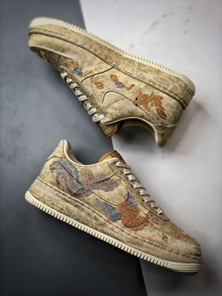 NK Air Force 1 Low Dourado Especial - Vista 6