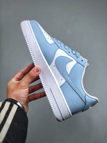 Nike Air Force 1 Low 07 Branco e Azul - Vista 9