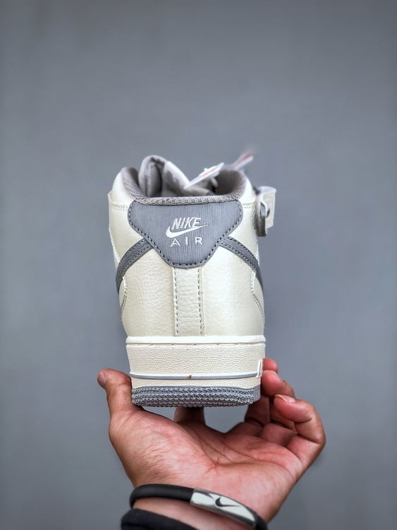Nk Air Force 107 Mid Bege Prata e Cinzento Cor - Vista 4