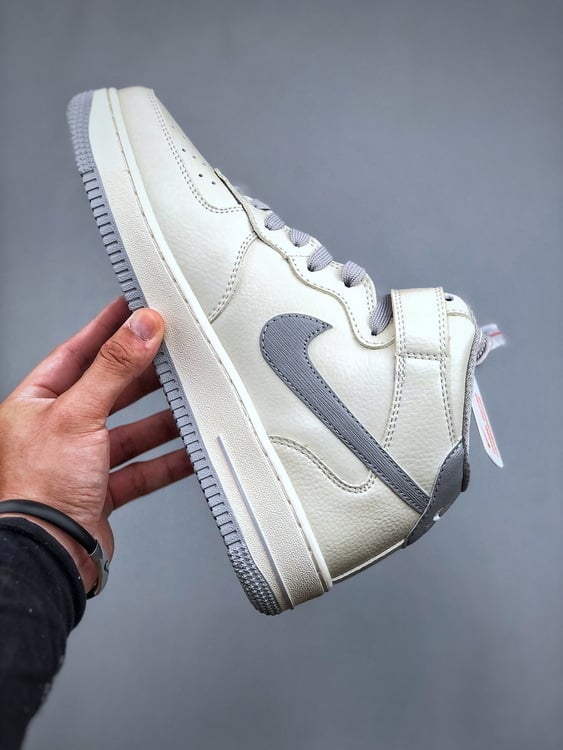 Nk Air Force 107 Mid Bege Prata e Cinzento Cor - Vista 9