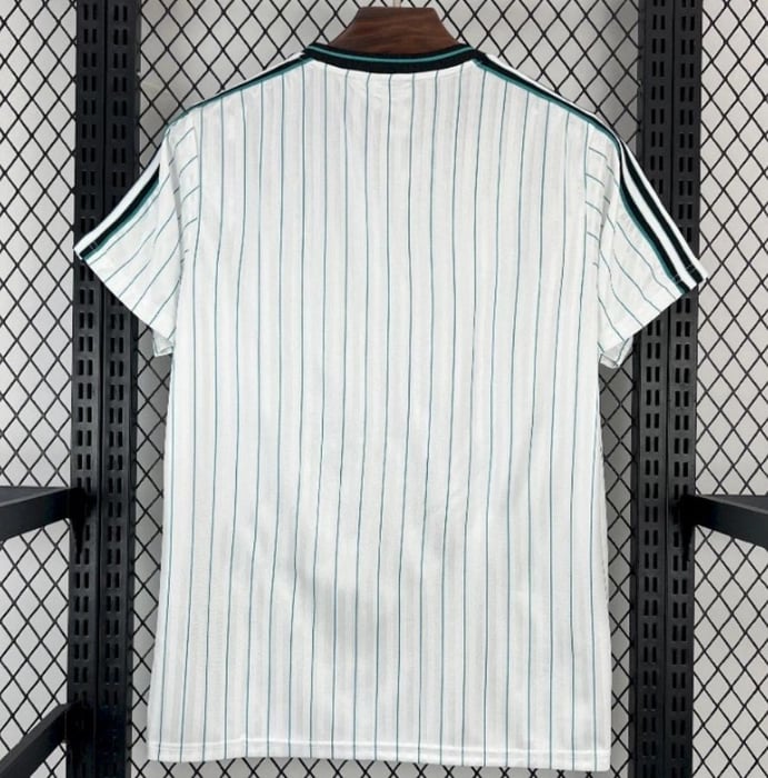 Camisola Liverpool F.C. X Adidas Originals 2025 - Vista 2