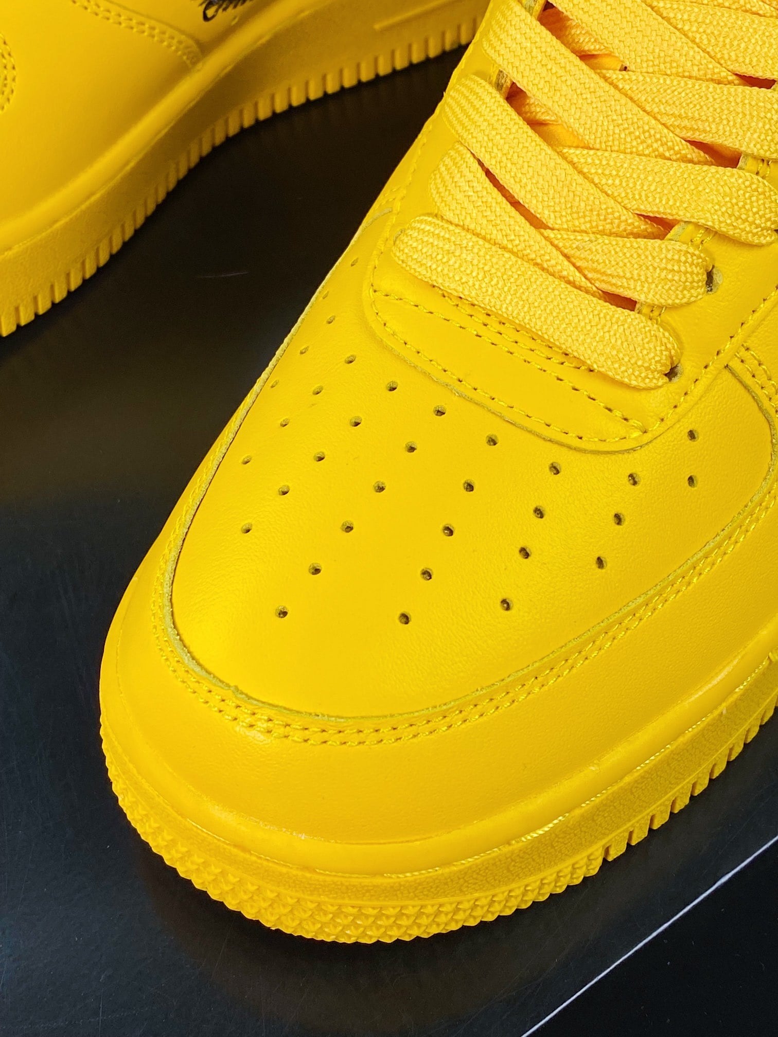 Nike OW Universidade Ouro e Prata Hook - Vista 6
