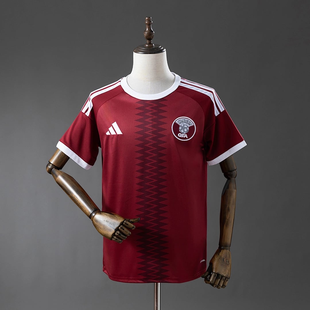 Camisola Principal do Qatar 2026 - Vista 1