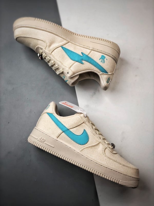RTFKT x Air Force 1 Human bege e Azul - Vista 6