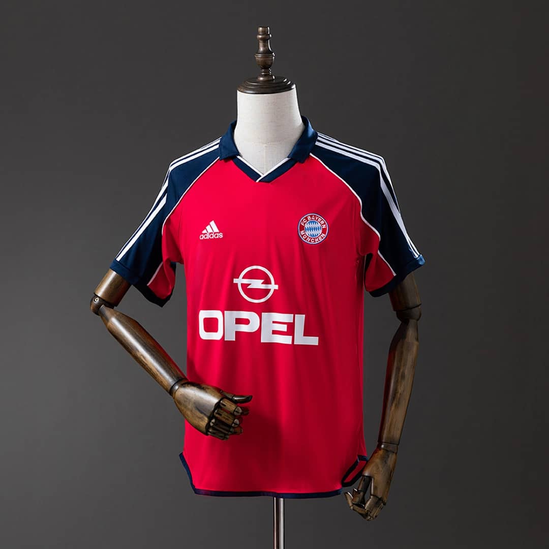 Camisola Principal do Bayern Munich 2000/2001 (Retro)