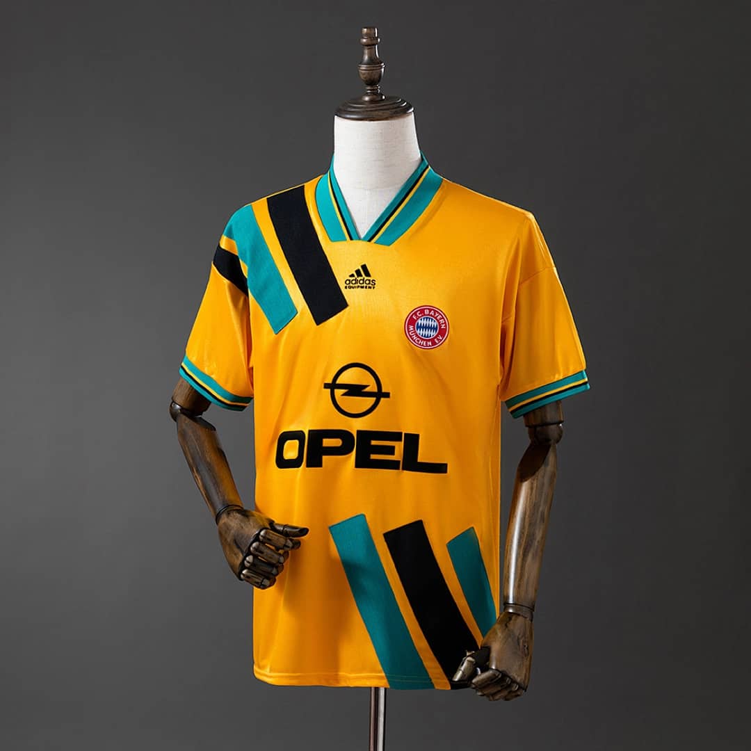 Camisola Alternativa do Bayern Munich (Retro) (2)