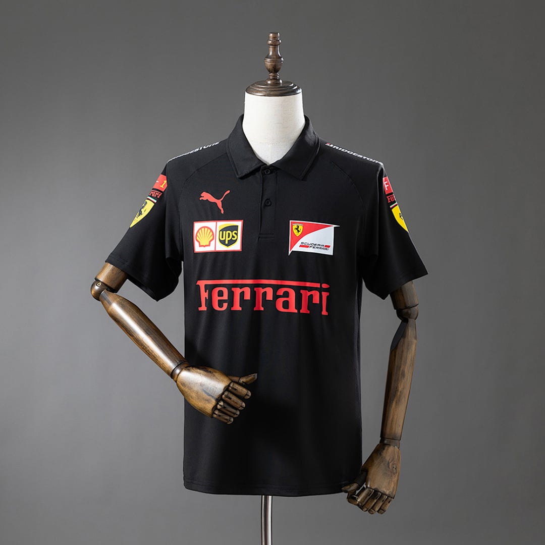 Polo Ferrari F1 Preto 2025 - Vista 1