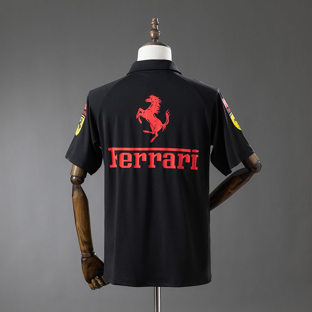 Polo Ferrari F1 Preto 2025 - Vista 2