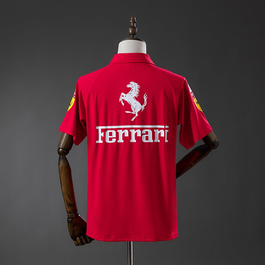 Polo Ferrari F1 Vermelho 2025 - Vista 2
