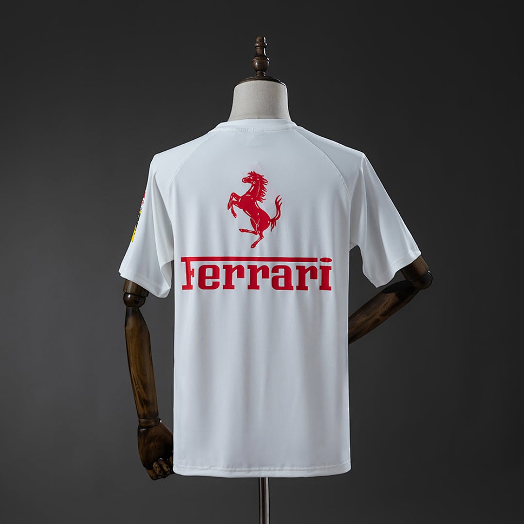 T-Shirt Ferrari F1 Branco 2025 - Vista 2