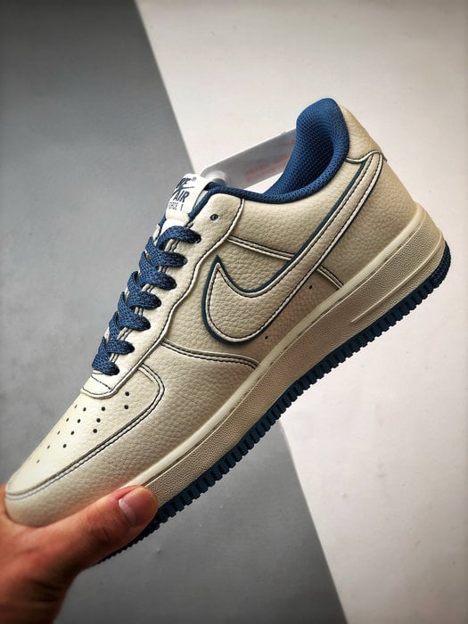 Stussy x Air Force 1 Low Branco e Azul - Vista 4