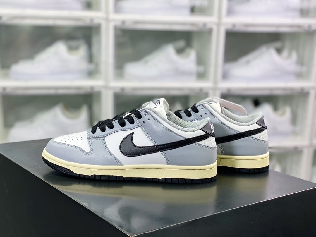 NK Dunk Low Cinza Escuro e Branco - Vista 2