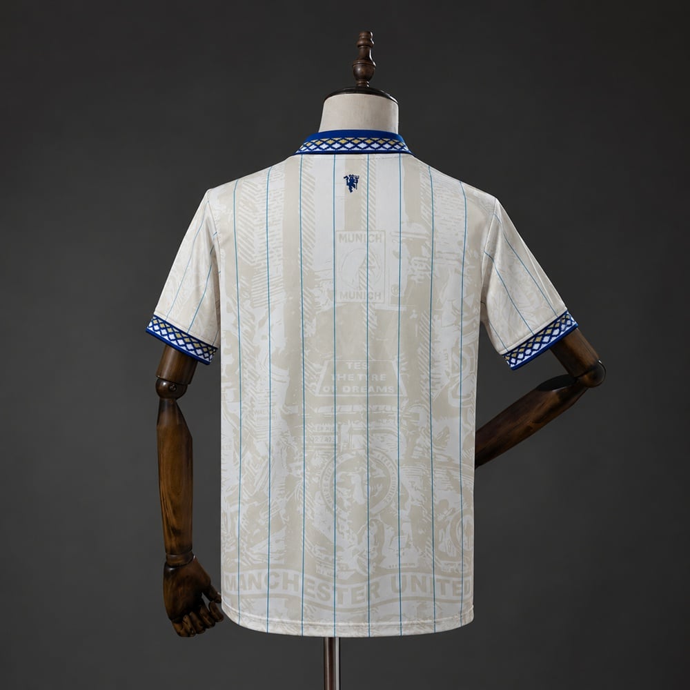 Camisola Manchester United 2026/2027 Retro Comemorativa - Vista 2