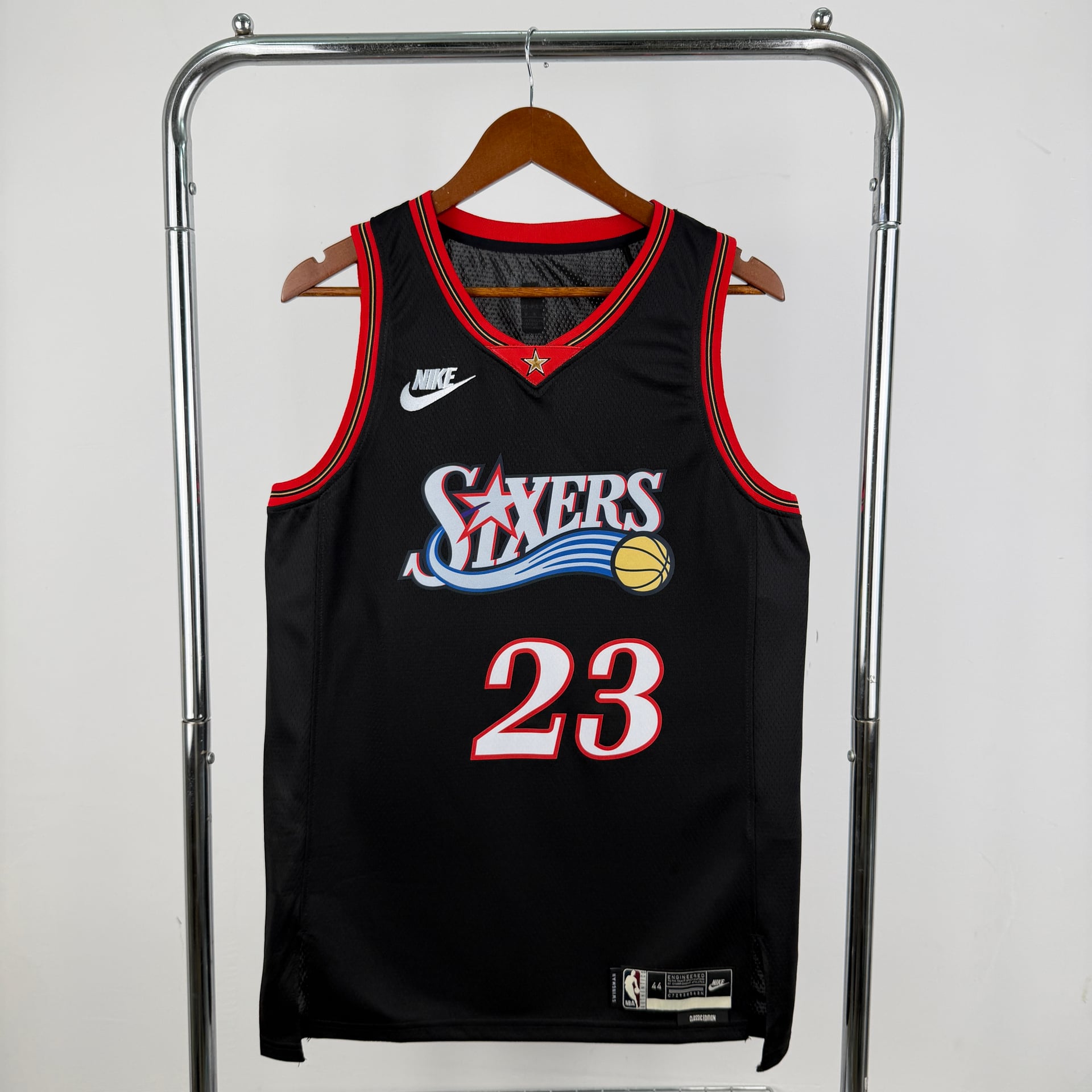 Camisola NBA Philadelphia 76ers Classic Edition Preta 2025/26 - LeBron James #23 - Vista 2