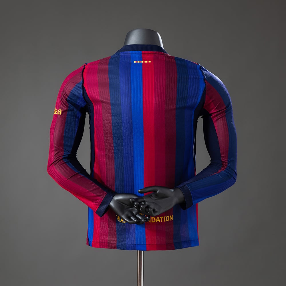 Camisola Barcelona 2026/2027 Equipamento Principal Versão Jogador Manga Comprida - Vista 2