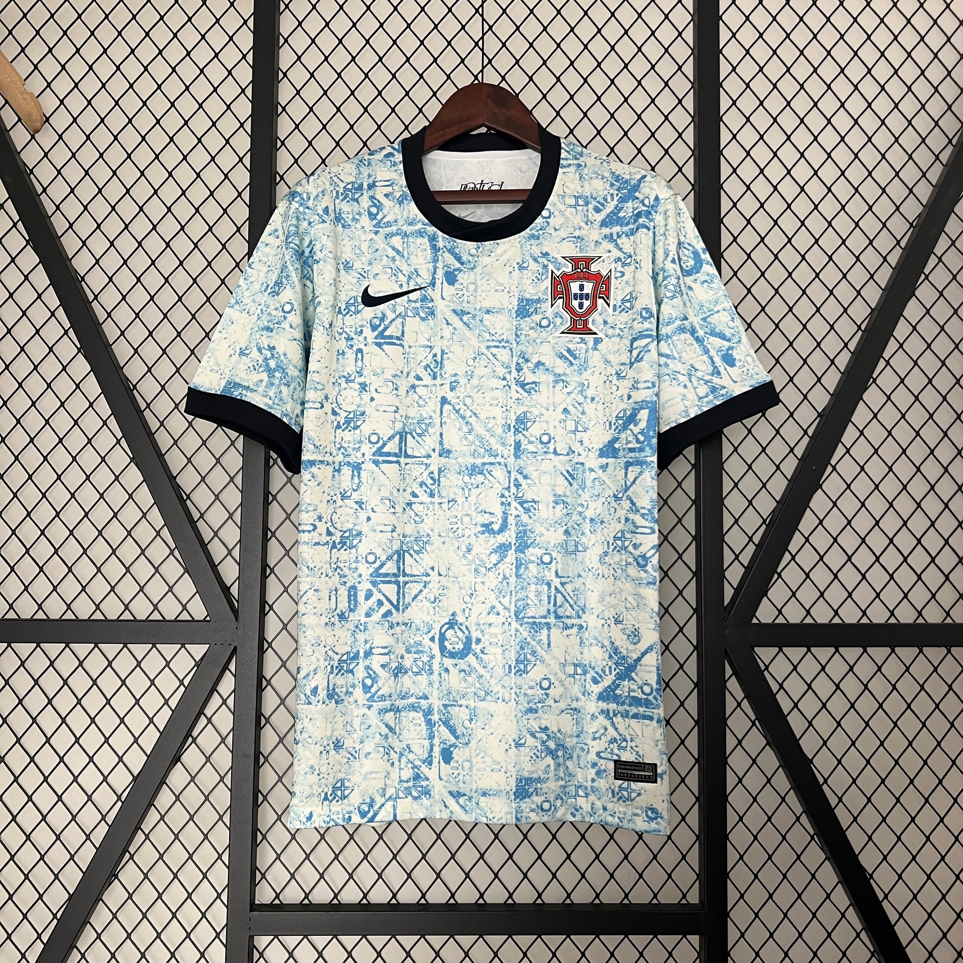 Camisola Fora Portugal 2024 - Vista 1