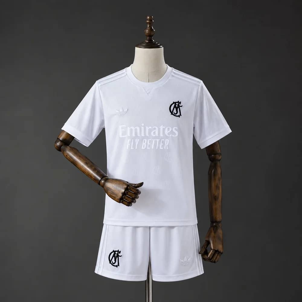 Kit Criança Edição Especial Real Madrid 2026/2027