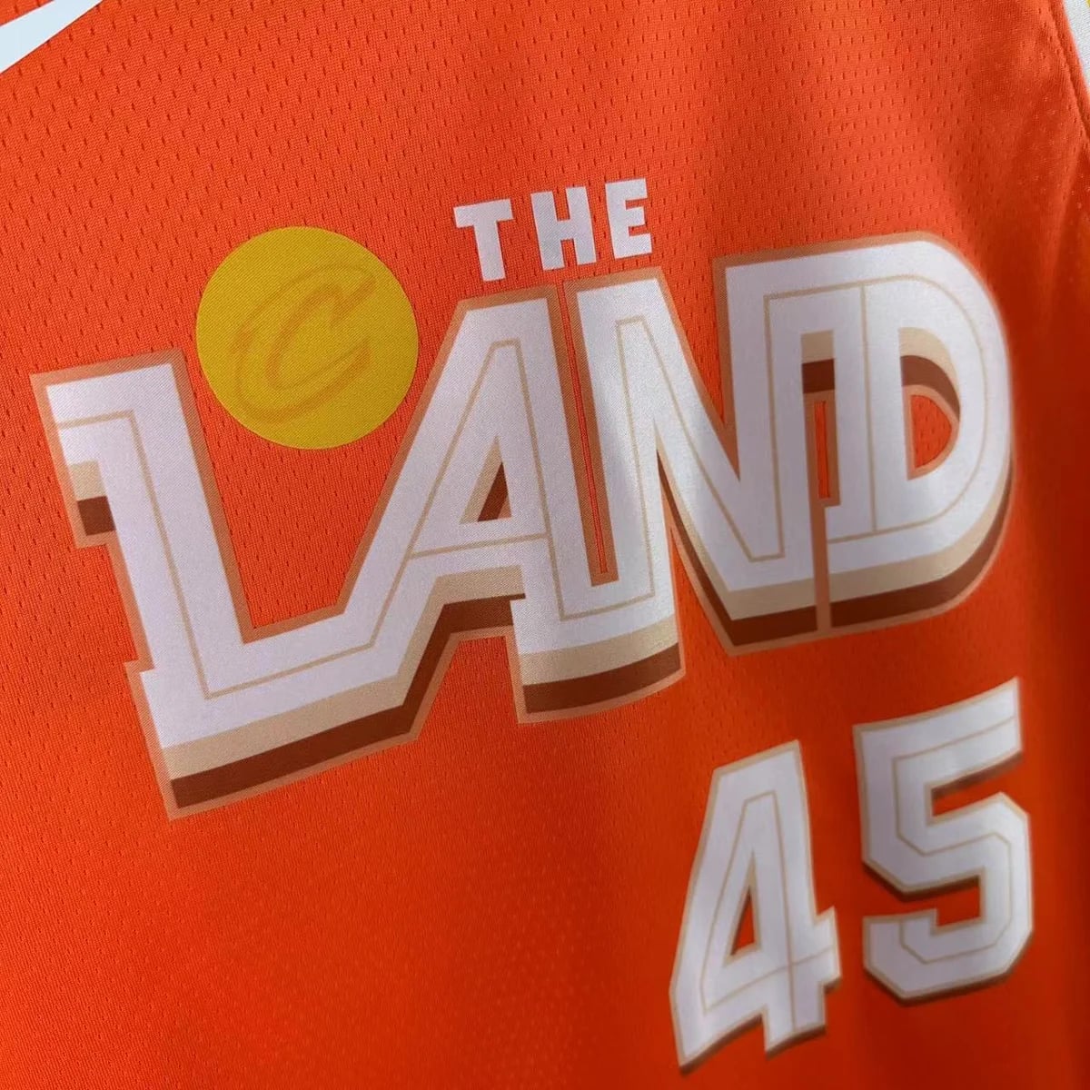 Camisola NBA Cleveland Cavaliers City Edition 2025/26 - Donovan Mitchell #45 - Vista 3