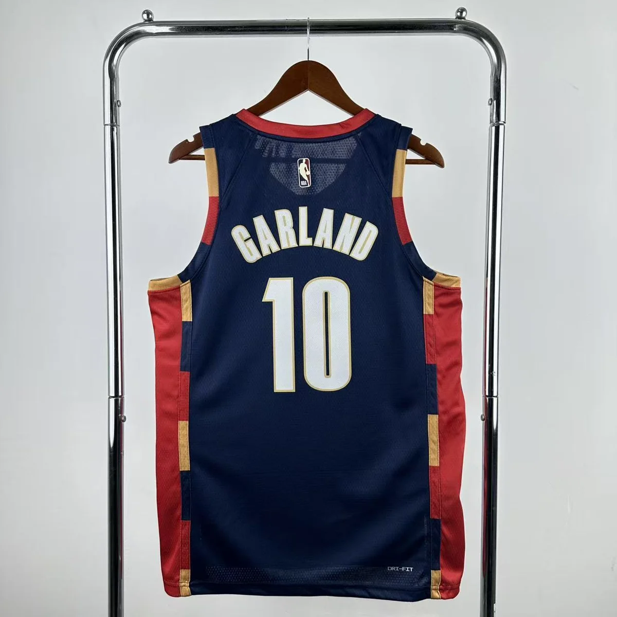 Camisola NBA Cleveland Cavaliers Classic Edition 2025/26 - Darius Garland #10 - Vista 1