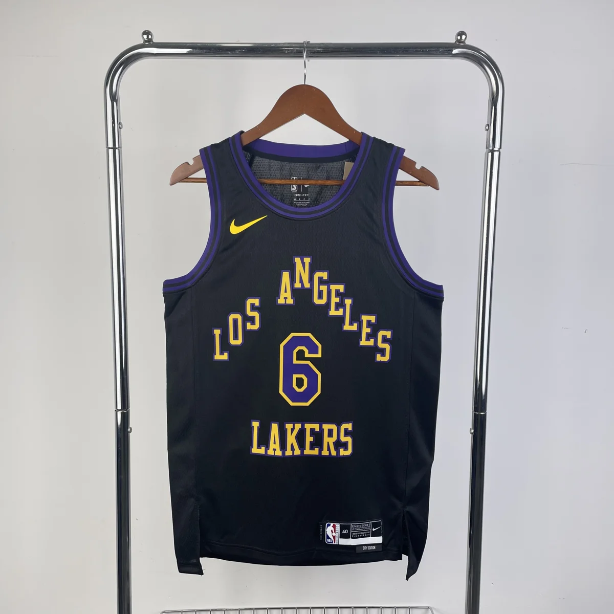 Camisola NBA Los Angeles Lakers City Edition 2025/26 - LeBron James #6 - Vista 2