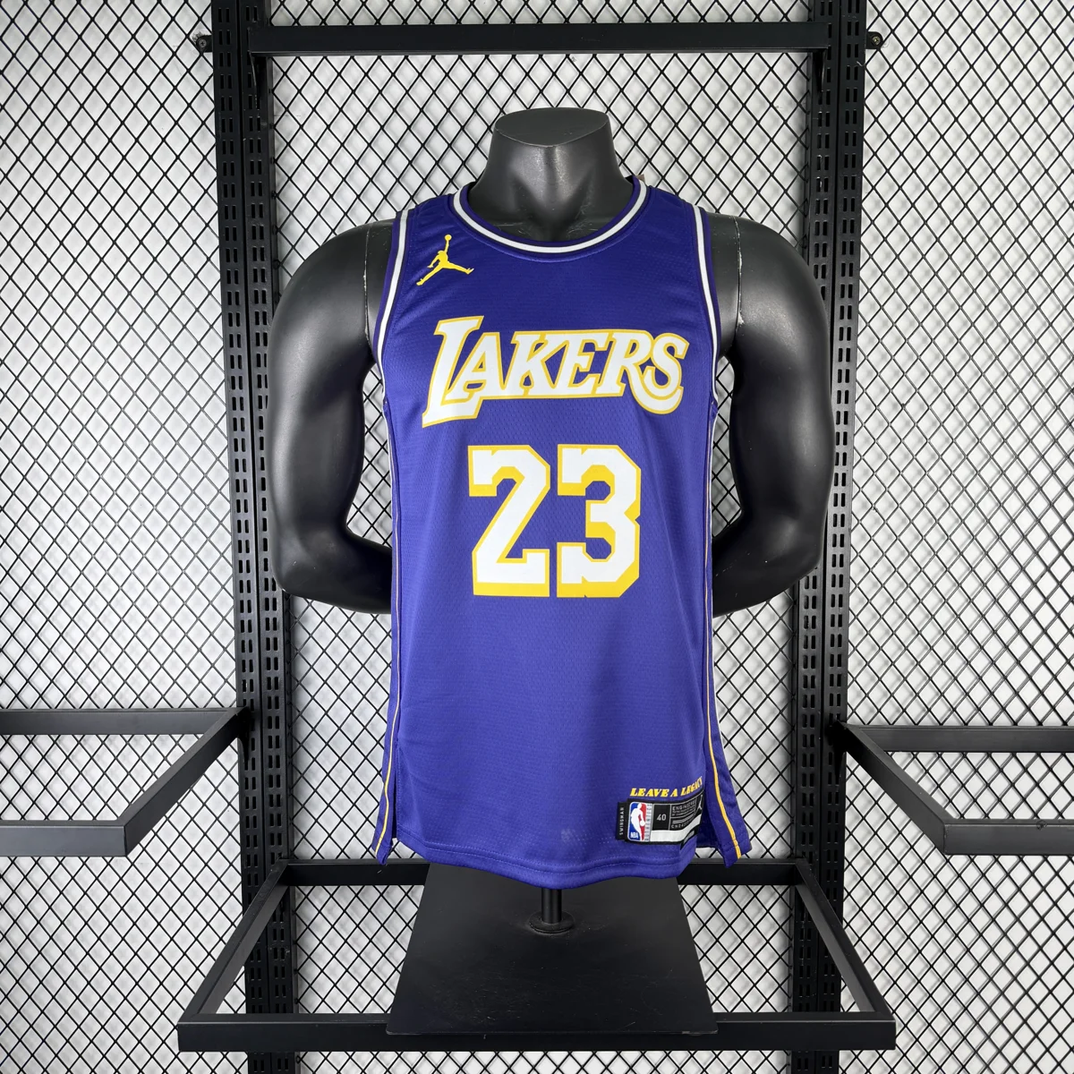 Camisola NBA Los Angeles Lakers Statement Edition 2025/26 - LeBron James #23 - Vista 2