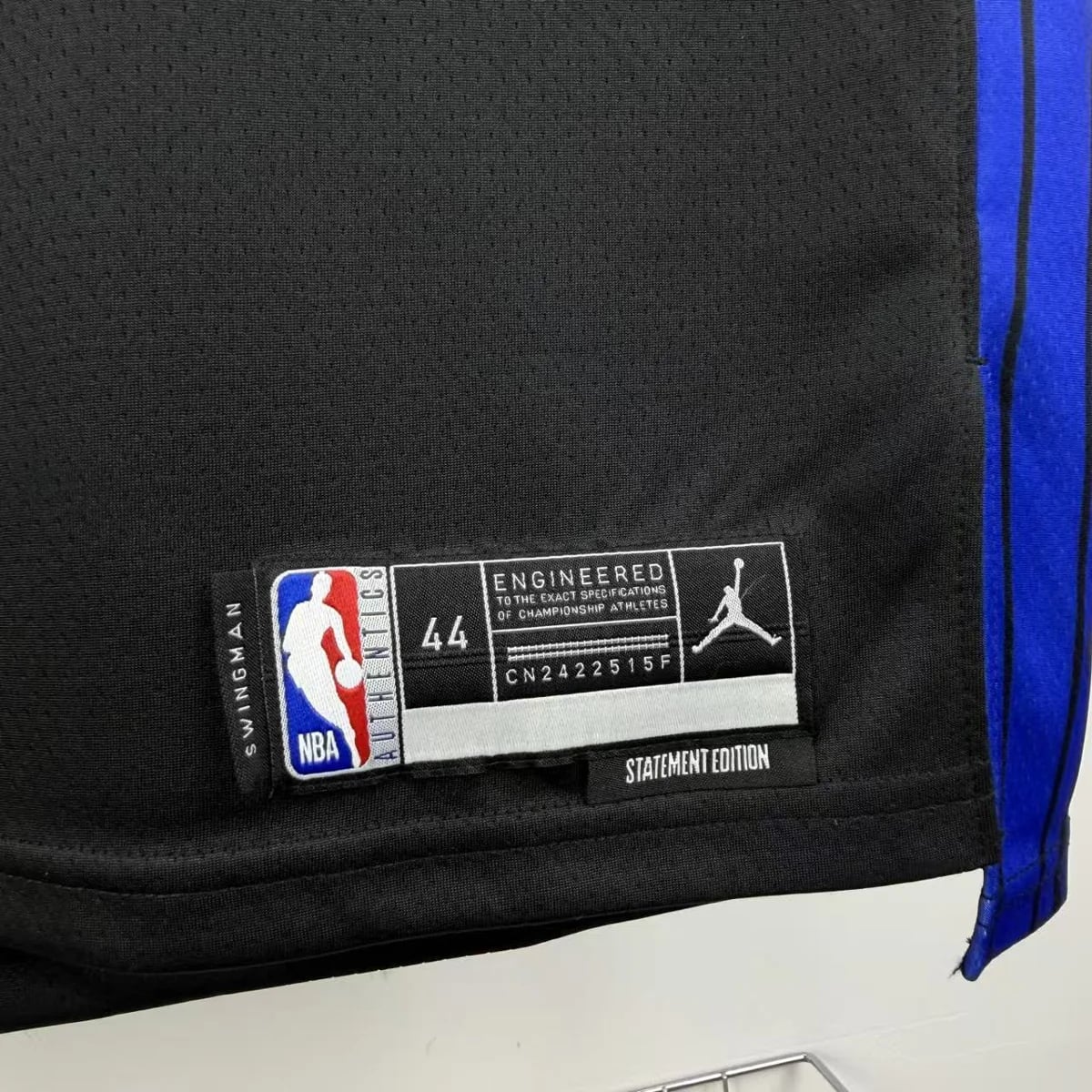 Camisola NBA New York Knicks Statement Edition 2025/26 - OG Anunoby #8 - Vista 3