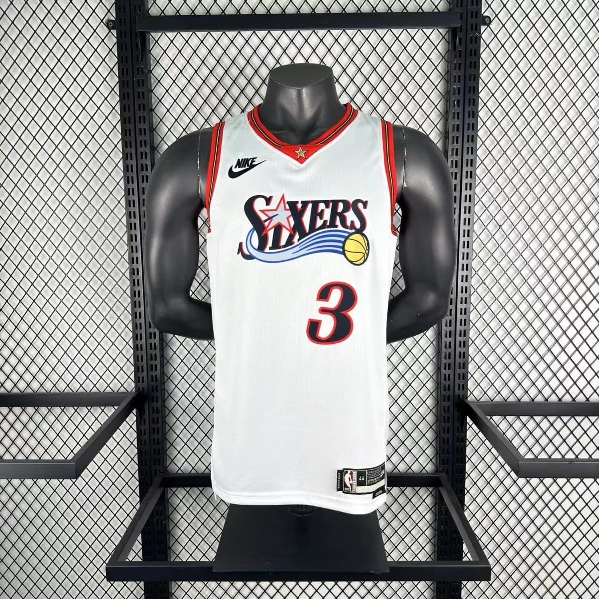 Camisola NBA Philadelphia 76ers Classic Edition Branca 2025/26 - Allen Iverson #3 - Vista 2