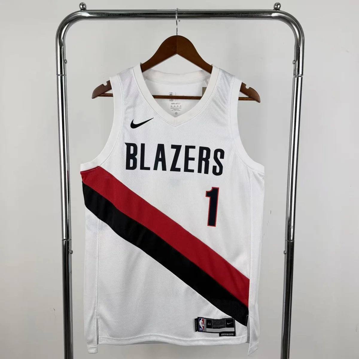 Camisola NBA Portland Trail Blazers Branca 2025/26 - Ja Morant #1 - Vista 2