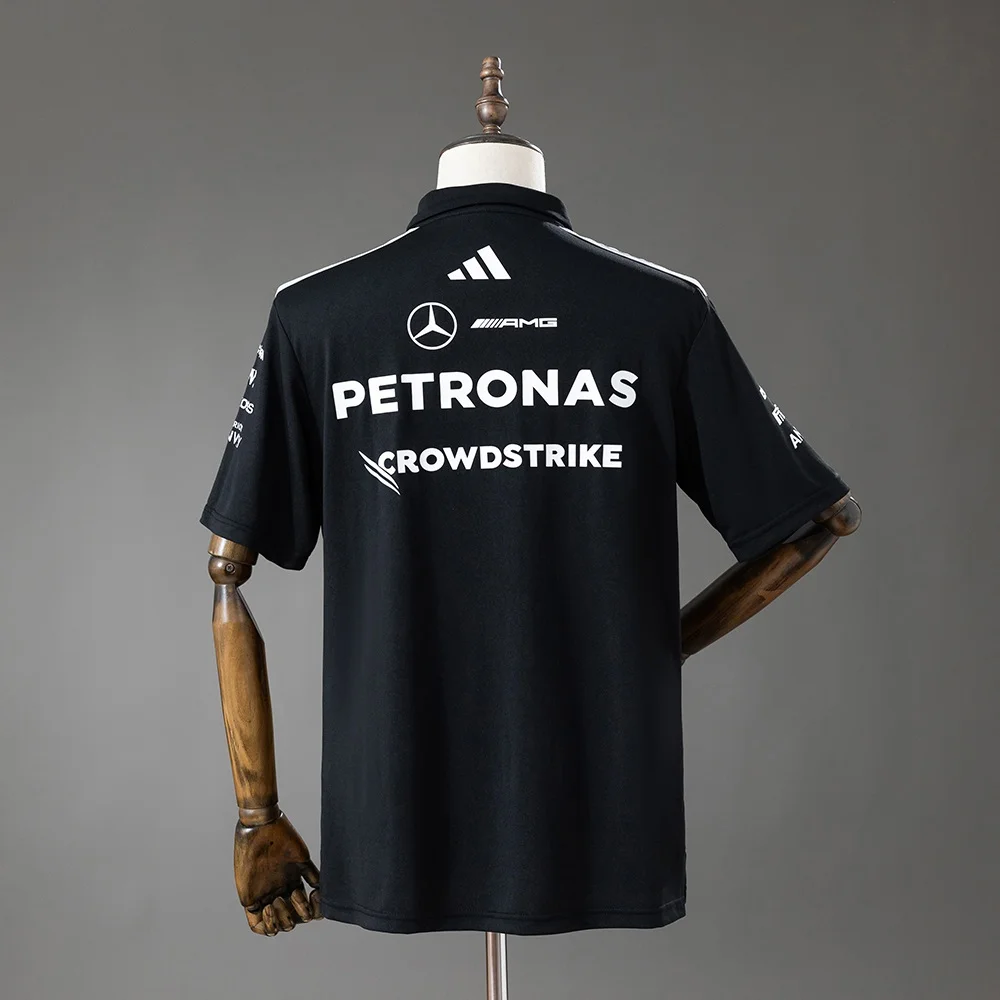 Polo Mercedes-AMG F1 Preto 2026 - Vista 2